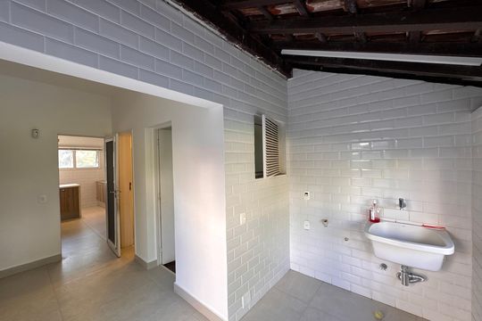 Área de Serviço de casa de condomínio para alugar com 3 quartos, 350m² em Barra da Tijuca, Rio de Janeiro