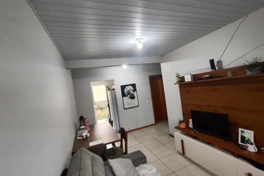 Casa de Condomínio para alugar com 2 quartos, 48m² em Formoza, Alvorada