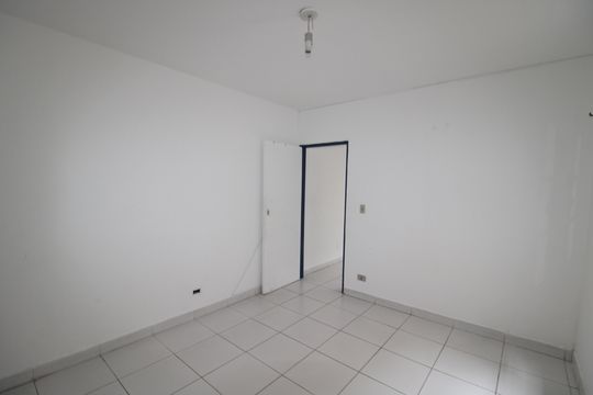 Quarto 1 de casa para alugar com 2 quartos, 90m² em Jardim Peri, São Paulo