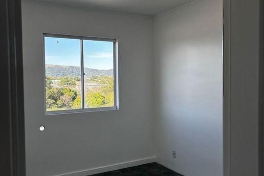 Quarto 2 de apartamento para alugar com 2 quartos, 49m² em Restinga, Porto Alegre