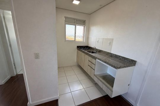 Cozinha de apartamento para alugar com 2 quartos, 49m² em Restinga, Porto Alegre