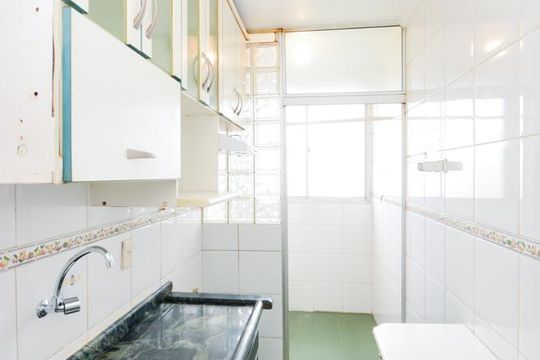 Cozinha de apartamento para alugar com 2 quartos, 60m² em Jardim Terezopolis, Guarulhos