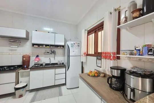 Cozinha de casa para alugar com 3 quartos, 116m² em Hípica, Porto Alegre