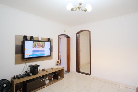 Sala de casa à venda com 3 quartos, 126m² em Vila Carrão, São Paulo