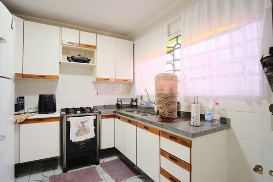 Cozinha de casa à venda com 3 quartos, 126m² em Vila Carrão, São Paulo