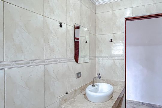Banheiro de casa para alugar com 1 quarto, 50m² em Vila Matilde, São Paulo