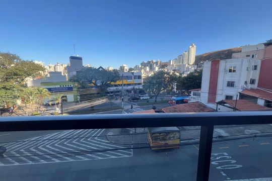 Varanda de kitnet/studio para alugar com 1 quarto, 29m² em Cascatinha, Juiz de Fora