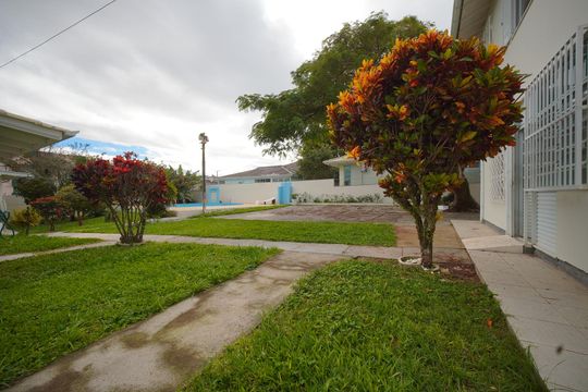 Área externa de casa para alugar com 5 quartos, 350m² em Jardim Atlântico, Florianópolis