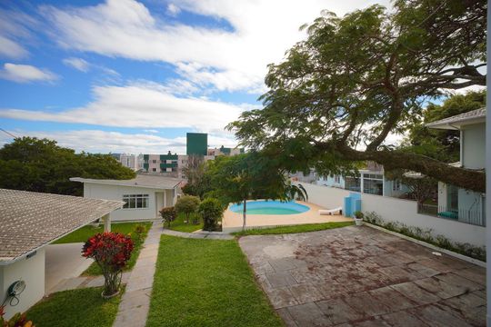 Vista da Suíte 1 de casa para alugar com 5 quartos, 350m² em Jardim Atlântico, Florianópolis