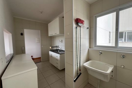 Cozinha de apartamento para alugar com 2 quartos, 75m² em Jardim Paraiba, Jacareí