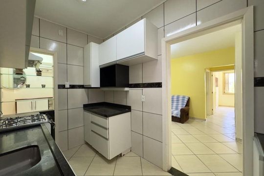 Cozinha de apartamento para alugar com 3 quartos, 73m² em Centro Histórico, Porto Alegre