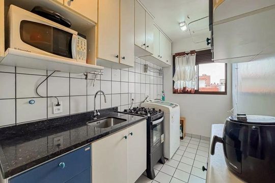 Cozinha de apartamento para alugar com 2 quartos, 49m² em Sarandi, Porto Alegre