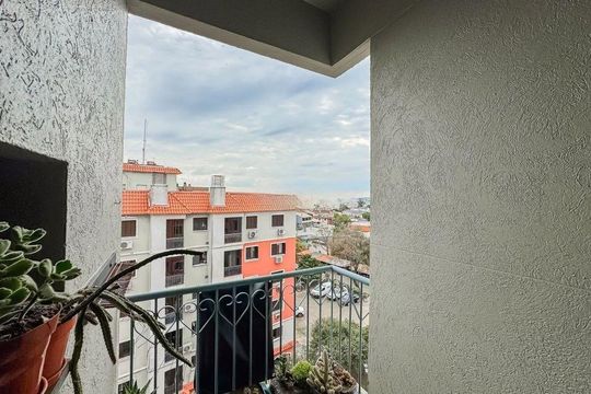 Varanda de apartamento para alugar com 2 quartos, 49m² em Sarandi, Porto Alegre