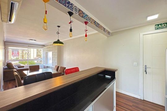 Cozinha de apartamento para alugar com 1 quarto, 74m² em Cristal, Porto Alegre