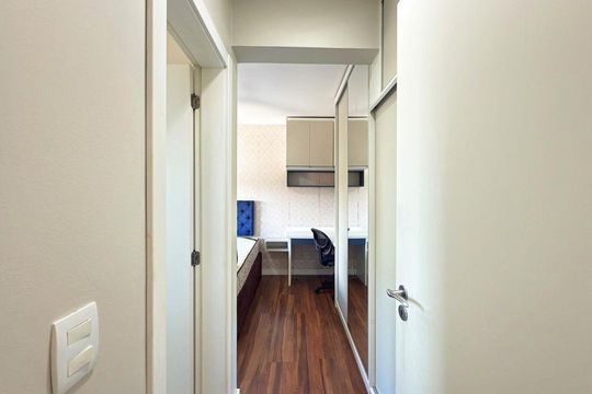 Corredor de apartamento para alugar com 1 quarto, 74m² em Cristal, Porto Alegre