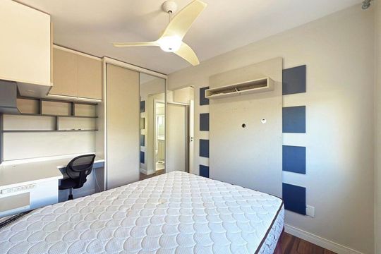 Quarto 1 de apartamento para alugar com 1 quarto, 74m² em Cristal, Porto Alegre