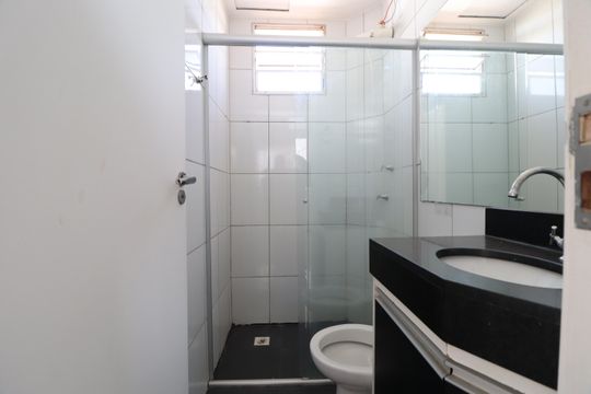 Banheiro Social de apartamento para alugar com 2 quartos, 47m² em Gávea, Uberlândia
