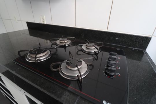 Cozinha de apartamento para alugar com 2 quartos, 47m² em Gávea, Uberlândia