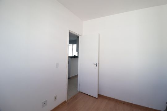 Quarto 2 de apartamento para alugar com 2 quartos, 47m² em Gávea, Uberlândia