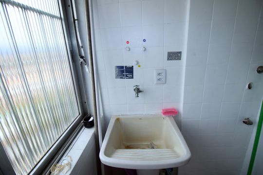 Área de Serviço de apartamento para alugar com 2 quartos, 65m² em Ramos, Rio de Janeiro