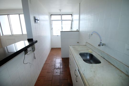 Cozinha de apartamento para alugar com 2 quartos, 65m² em Ramos, Rio de Janeiro