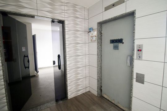Área comum - Elevador de apartamento para alugar com 2 quartos, 65m² em Ramos, Rio de Janeiro