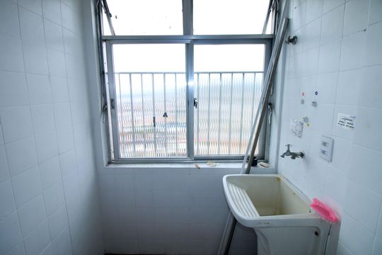 Área de Serviço de apartamento para alugar com 2 quartos, 65m² em Ramos, Rio de Janeiro