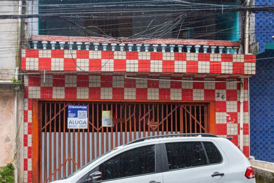 Fachada de casa para alugar com 2 quartos, 30m² em Canhema, São Bernardo do Campo