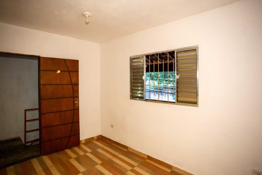 Casa para alugar com 2 quartos, 30m² em Canhema, São Bernardo do Campo