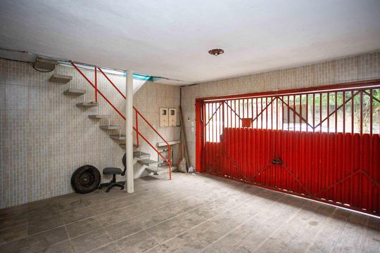 Garagem de casa para alugar com 2 quartos, 30m² em Canhema, São Bernardo do Campo
