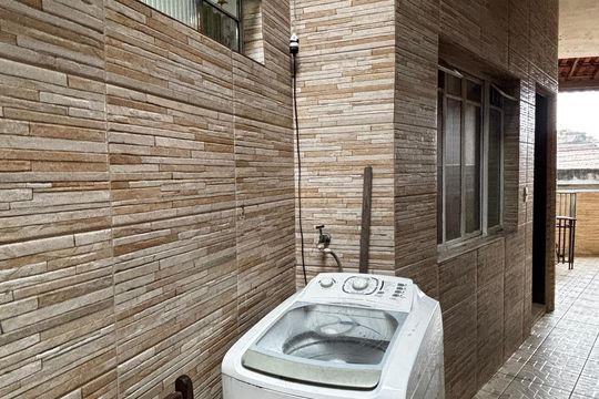 Área de Serviço de casa para alugar com 2 quartos, 65m² em Cata Preta, Santo André