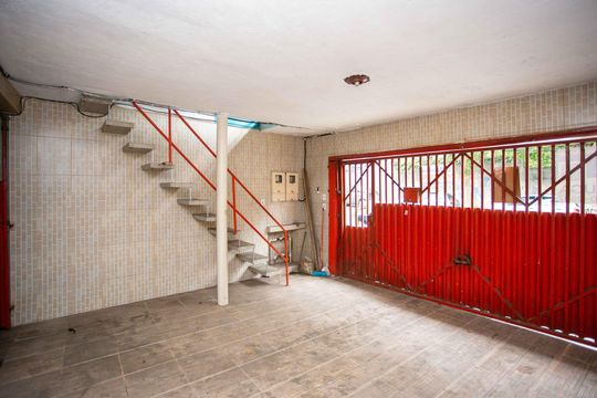 Garagem de casa à venda com 2 quartos, 30m² em Canhema, São Bernardo do Campo