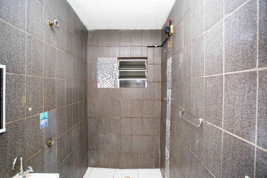 Banheiro de casa à venda com 2 quartos, 30m² em Canhema, São Bernardo do Campo