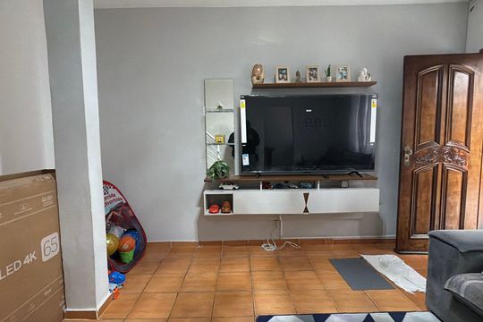 Casa à venda com 7 quartos, 320m² em Parque Sevilha, São Paulo