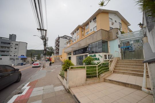 Fachada de apartamento para alugar com 3 quartos, 72m² em Saco dos Limões, Florianópolis