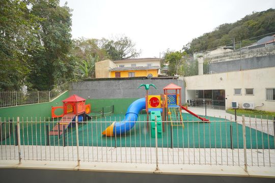 Vista da Suíte de apartamento para alugar com 3 quartos, 72m² em Saco dos Limões, Florianópolis