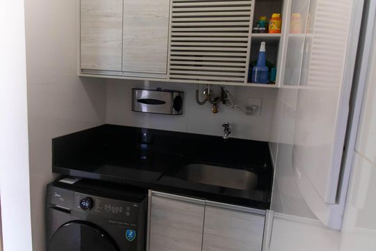 Área de Serviço de apartamento à venda com 3 quartos, 240m² em Santa Rosa, Niterói