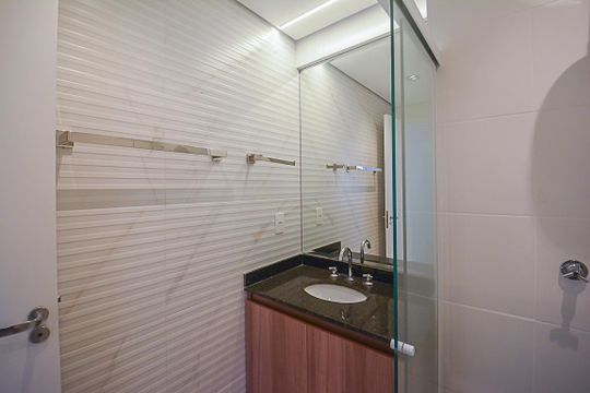 Banheiro de apartamento para alugar com 1 quarto, 43m² em Centro, São Bernardo do Campo