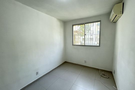 Quarto 2 de apartamento para alugar com 2 quartos, 45m² em Honório Gurgel, Rio de Janeiro