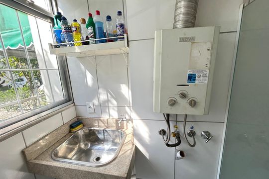 Área de Serviço de apartamento para alugar com 2 quartos, 45m² em Honório Gurgel, Rio de Janeiro