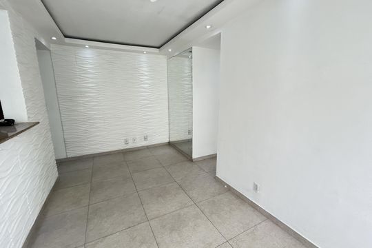 Sala de apartamento para alugar com 2 quartos, 45m² em Honório Gurgel, Rio de Janeiro