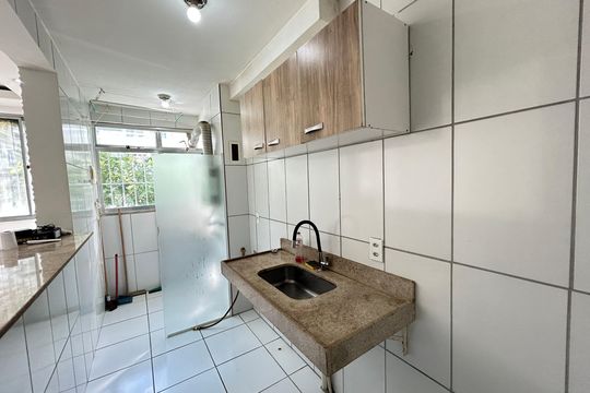 Cozinha de apartamento para alugar com 2 quartos, 45m² em Honório Gurgel, Rio de Janeiro
