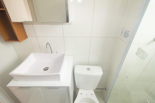 Banheiro de apartamento à venda com 2 quartos, 42m² em Campo Grande, Rio de Janeiro