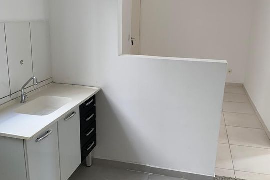 Cozinha de apartamento para alugar com 1 quarto, 58m² em Jardim Gurilândia, Taubaté