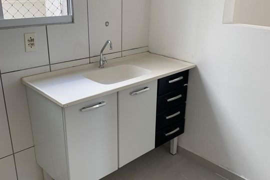 Cozinha de apartamento para alugar com 1 quarto, 58m² em Jardim Gurilândia, Taubaté