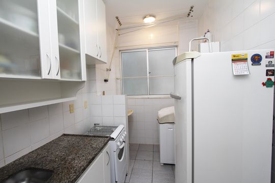 Cozinha e Área de Serviço de apartamento à venda com 2 quartos, 52m² em Buritis, Belo Horizonte