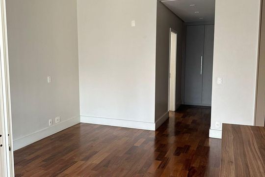 Quarto de apartamento à venda com 1 quarto, 92m² em Itaim Bibi, São Paulo