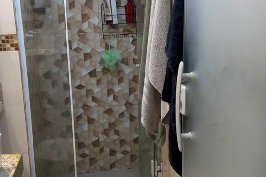 Banheiro de apartamento à venda com 2 quartos, 40m² em Padre Miguel, Rio de Janeiro