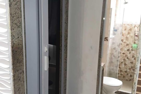 Banheiro de apartamento à venda com 2 quartos, 40m² em Padre Miguel, Rio de Janeiro