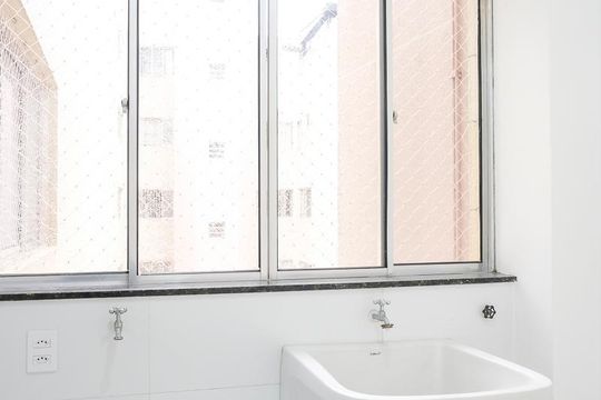 Área de serviço de apartamento para alugar com 2 quartos, 67m² em Vila Jahu, São Bernardo do Campo